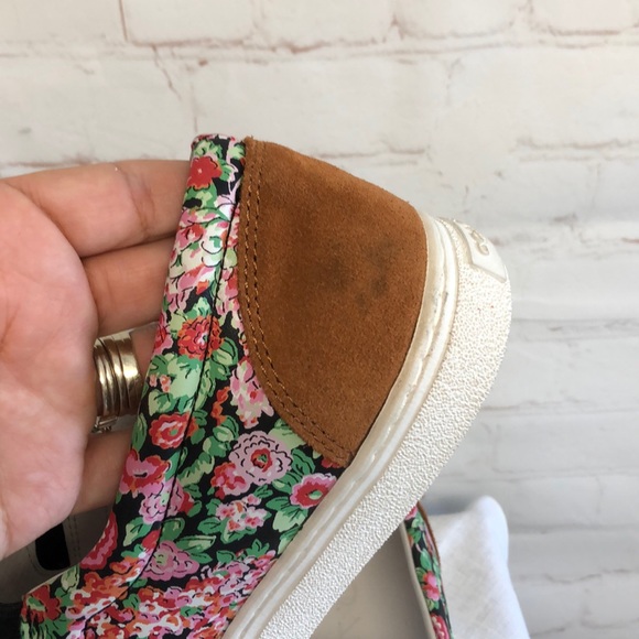 COACH Leather Slip On Flats - Picture 5 of 6